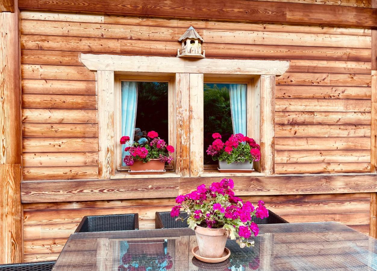Le Paret Chambres D'Hotes De Charme & Spa Manigod Exterior photo